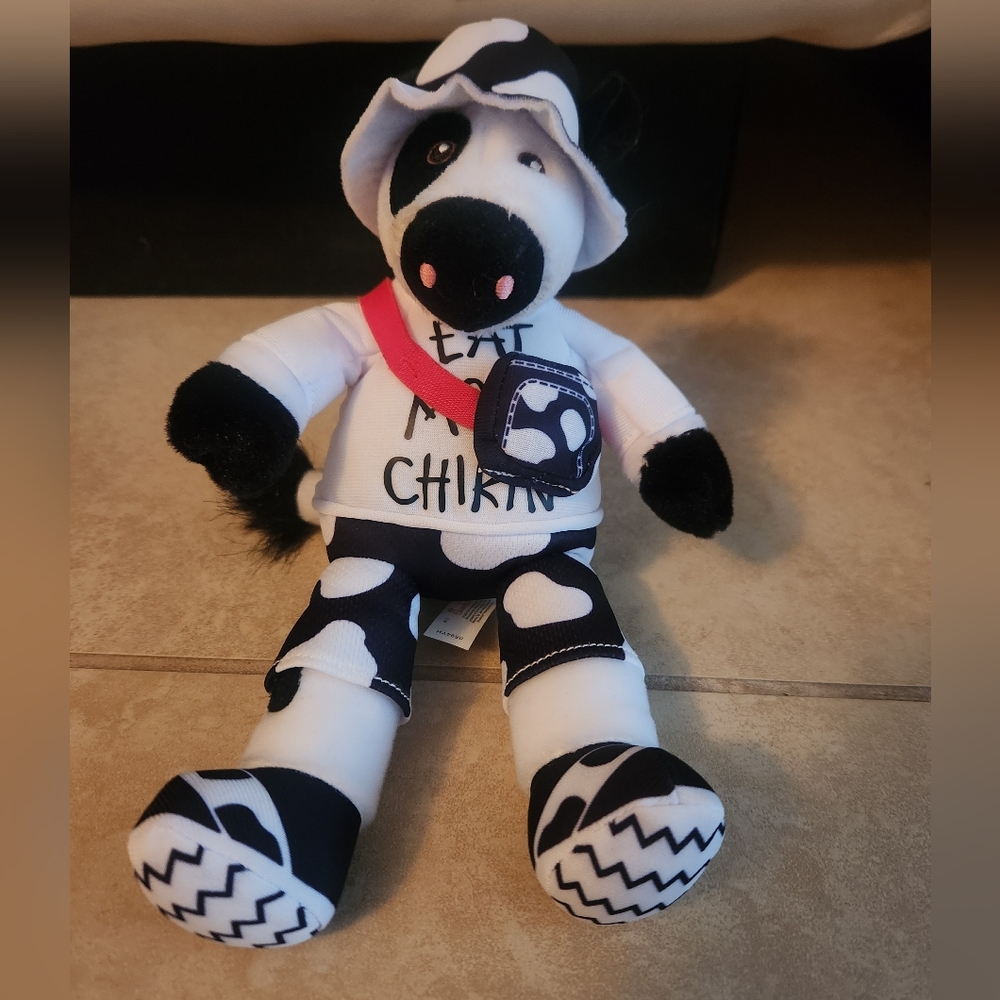 Chick-Fil-A Cow Plush 2024 Fanny Pack And Hat Eat Mor Chikin